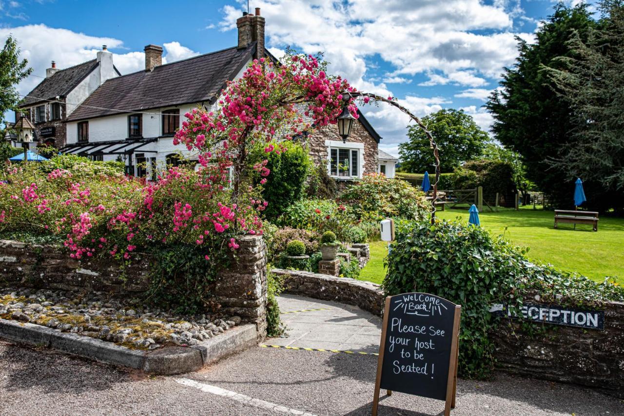 The Greyhound Inn And Hotel อัสค์ ภายนอก รูปภาพ