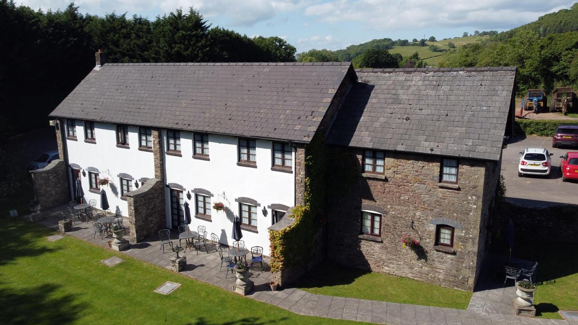 The Greyhound Inn And Hotel อัสค์ ภายนอก รูปภาพ