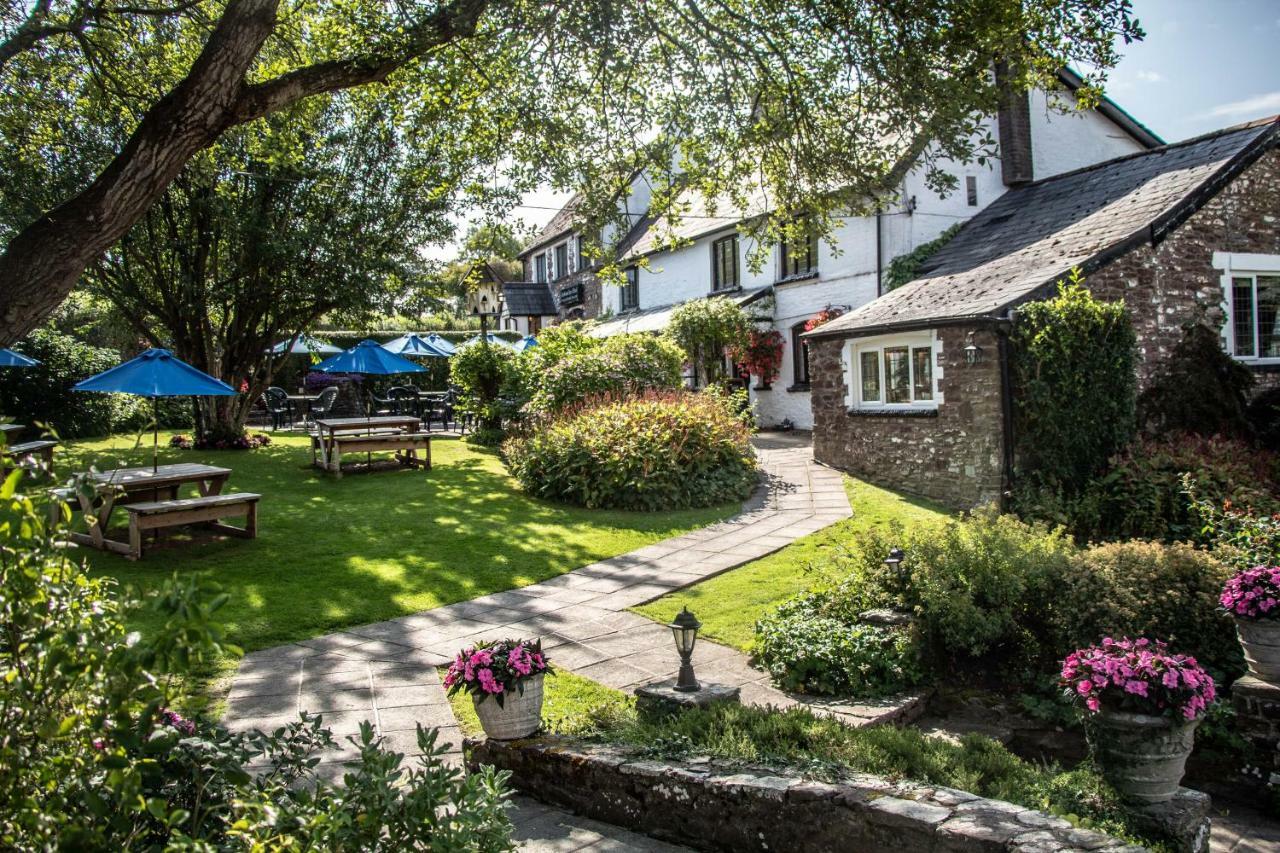 The Greyhound Inn And Hotel อัสค์ ภายนอก รูปภาพ