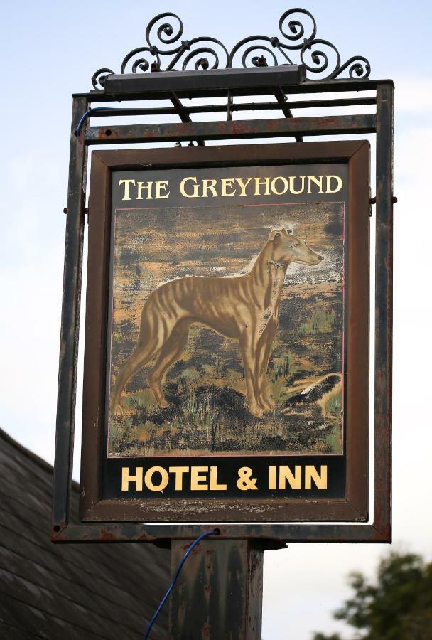 The Greyhound Inn And Hotel อัสค์ ภายนอก รูปภาพ